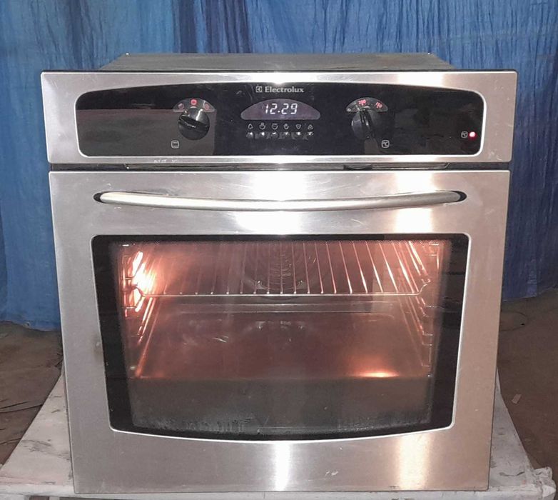 Духовой шкаф Electrolux EOB 944X