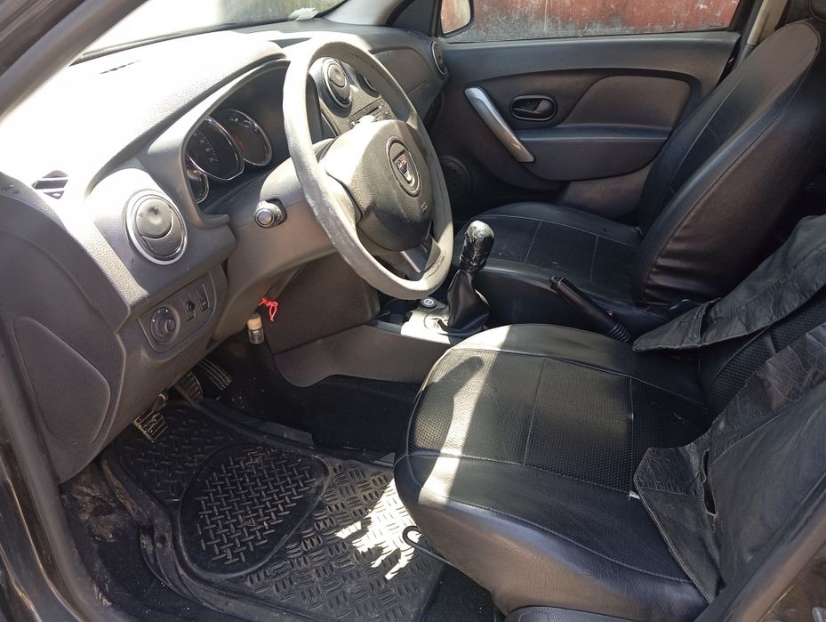 Dacia Sandero  2013