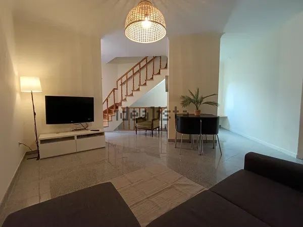 Quarto novo em moradia com jardim | Lisboa Metro da Encarnação | Despesas incluídas