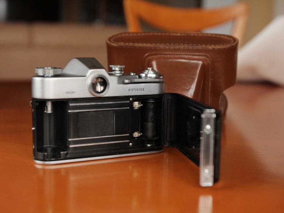 Zenit 3M Comemorativa 50 anos Outubro 1917 (Industar 50)