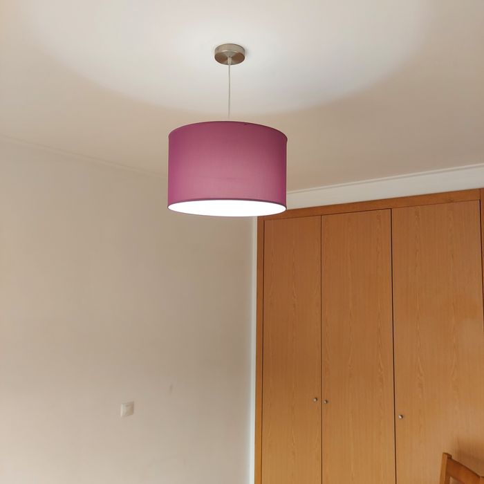 Candeeiro de cor rosa