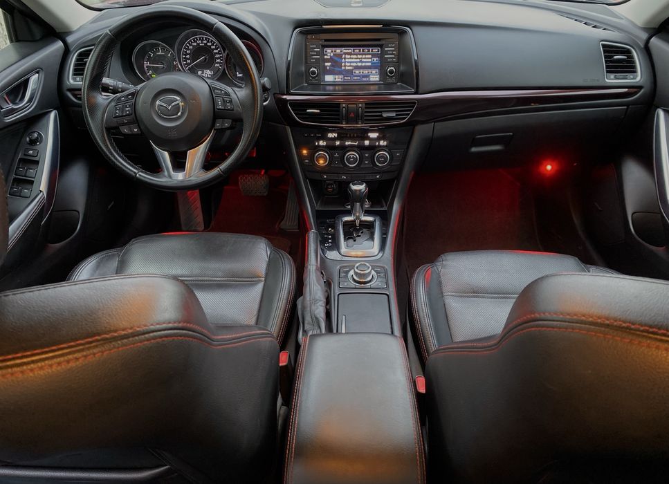 Автомобіль Mazda 6 2012