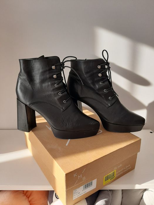 Czarne, skórzane botki sztyblety na koturnie r 40