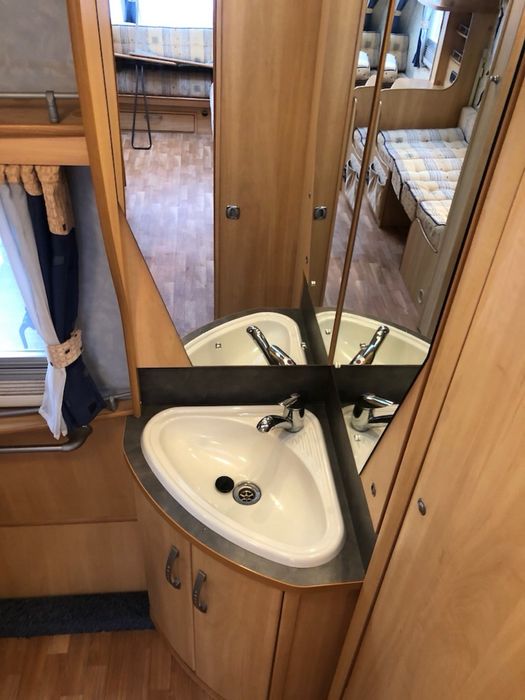 Кемпер караван причіп дача