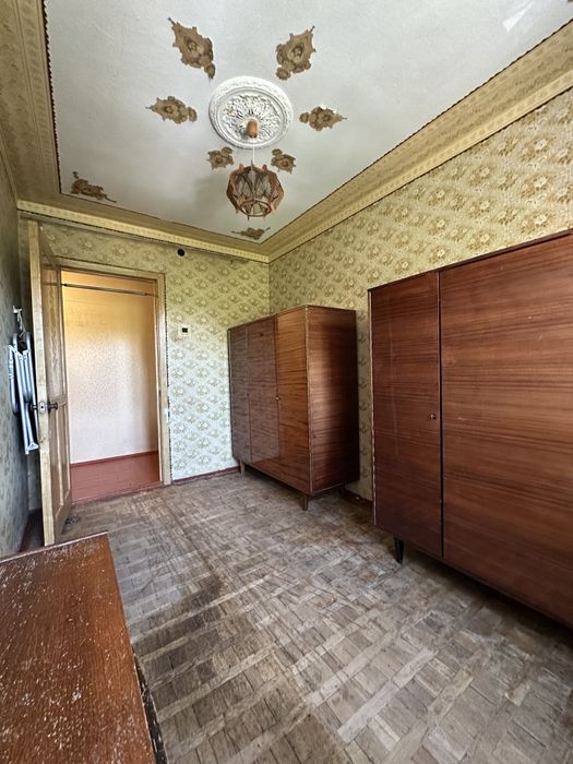 Продам 3х комнатную квартиру "сталинка" ул. Пушкинская, район старого ЖД вокзала