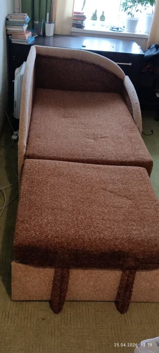 Продам дитячий диван-ліжко.