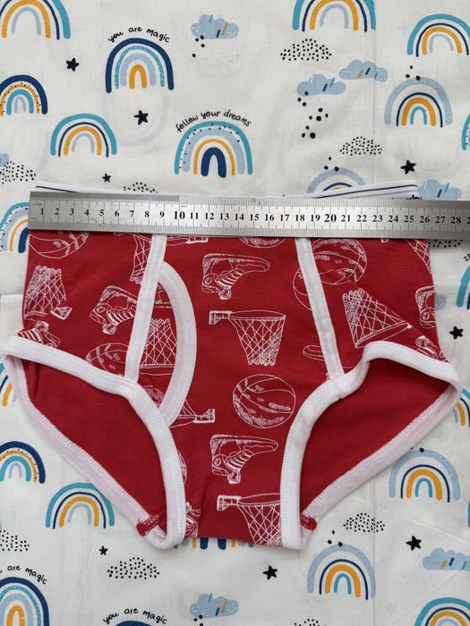 Труси Carters 8 років
