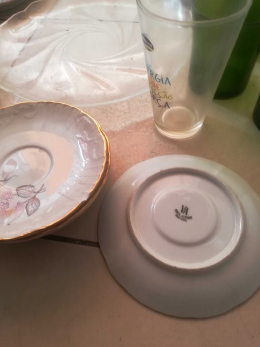 Loiças pratos copos e Pires lote