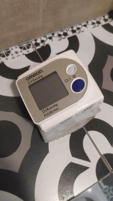 Ciśnieniomierz nadgarstkowy Omron RX3