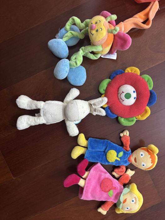 Brinquedos pelucia
