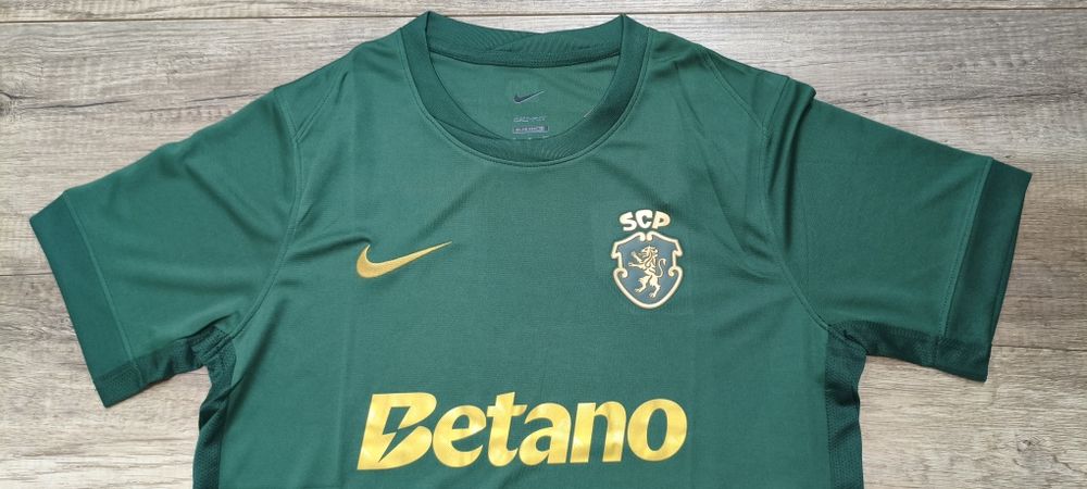 Camisola Sporting 26/27 Strike