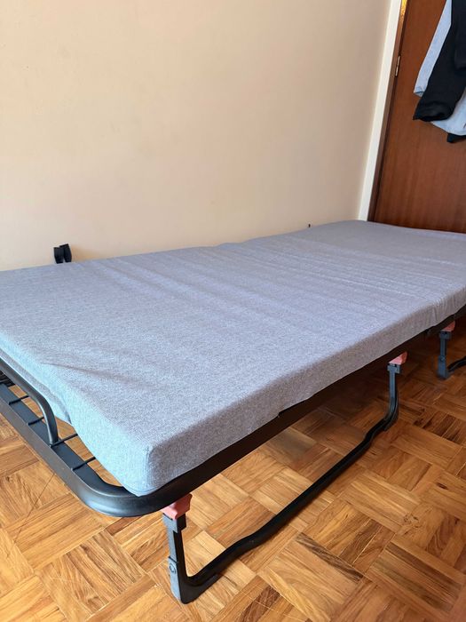 Cama Dobrável Preta