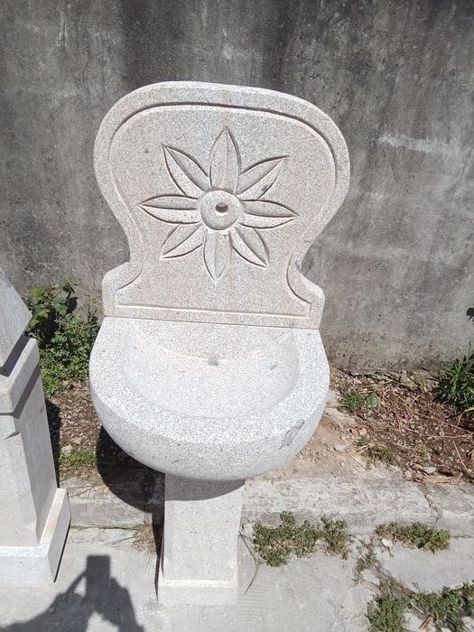Fontanário em granito