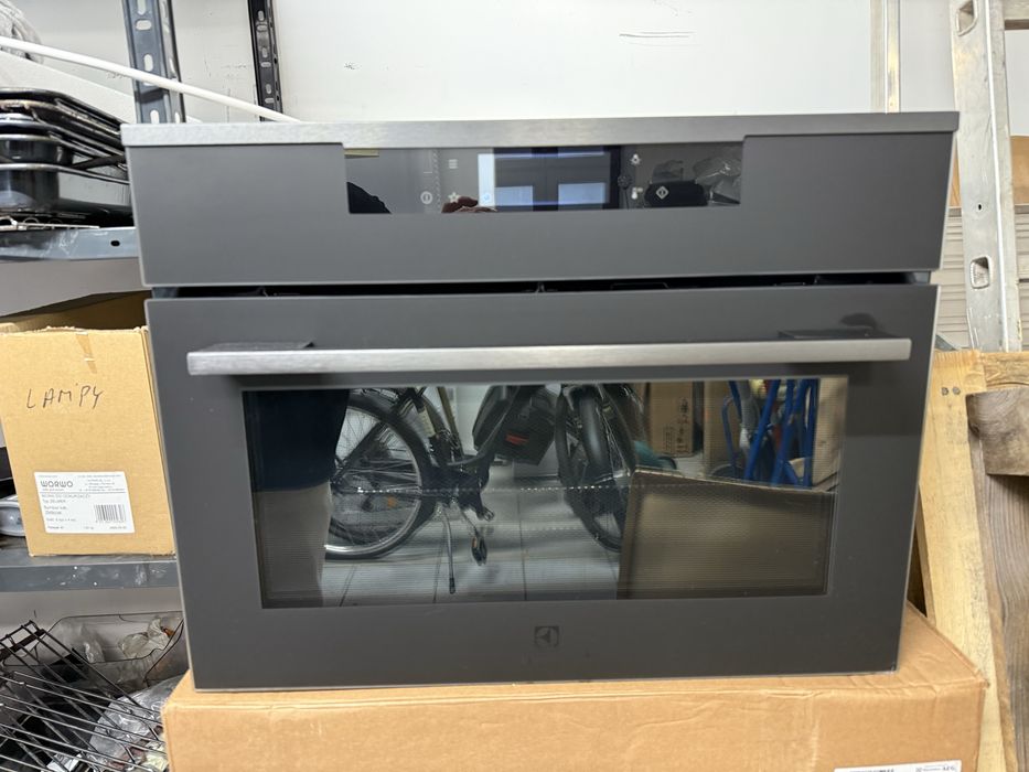 Piekarnik Electrolux z funkcją mikrofali KVLBE08T