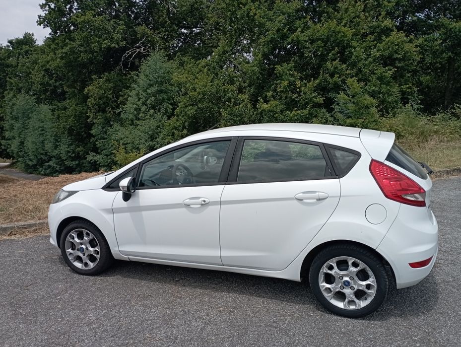 Ford Fiesta 1.4 Tdci — photo 5