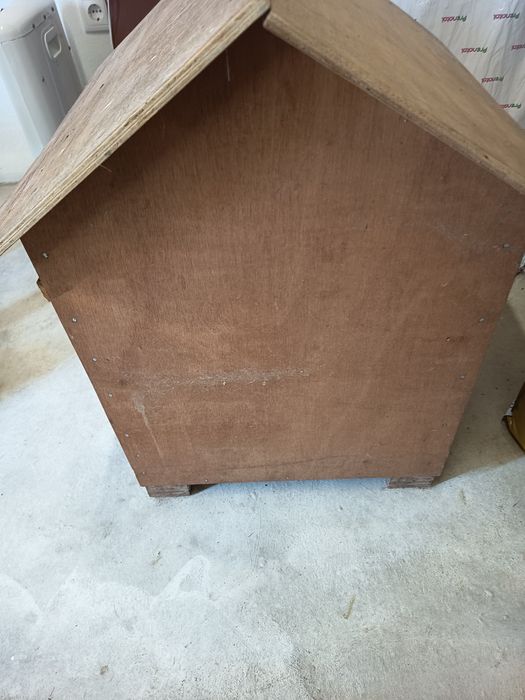 Casota de madeira para cão até 10kg