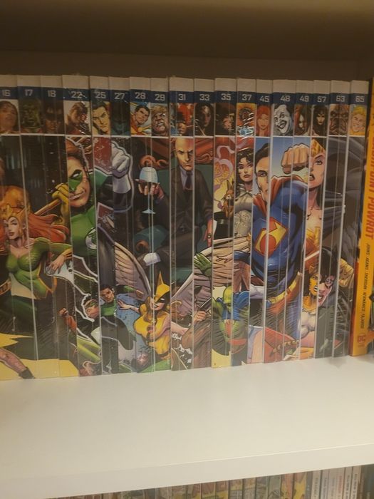 Komiksy Bohaterowie i Złoczyńcy DC i Marvel Orgins- 35 zł szt.