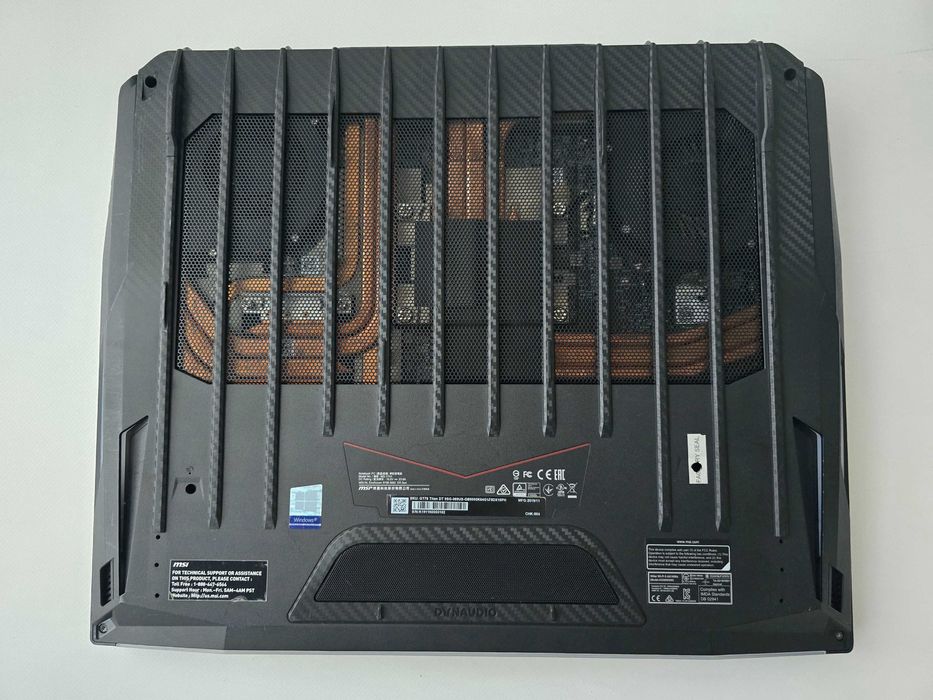 MSI GT76 TITAN I9 9900K/RTX 2080/RAM 64GB/SSD 256GB/240Hz