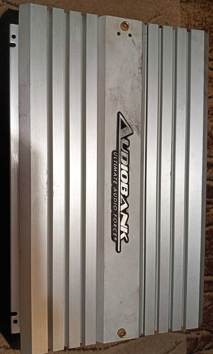 Skrzynia basowa Blaupunkt + AudioBank Ultimate Audio Force