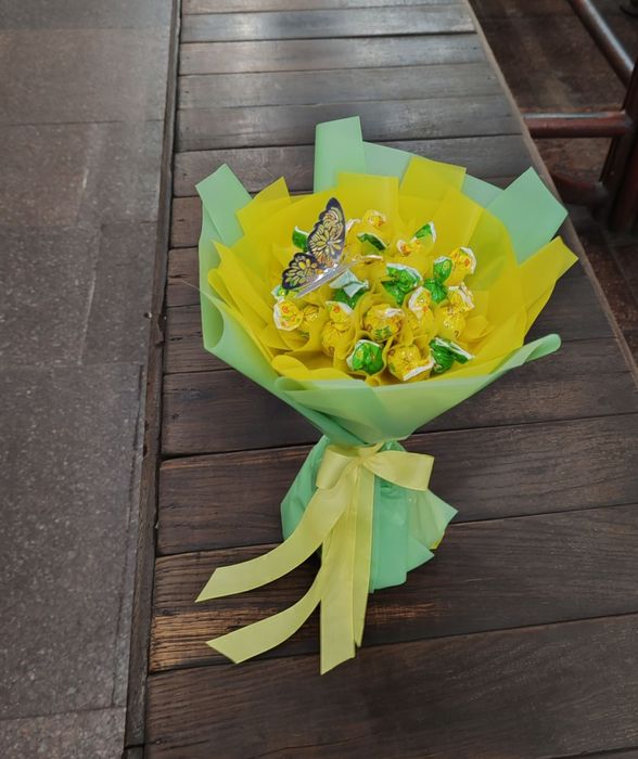 Букет из конфет Зоряне сяйво до дня вчителя  вихователя