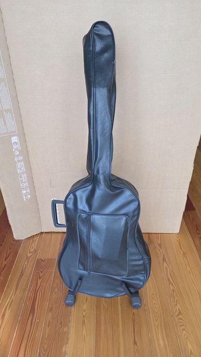 Viola com saco e acessórios