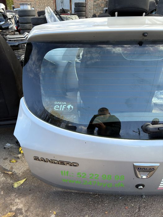 Ляда-кришка багажника Dacia Sandero Дачія