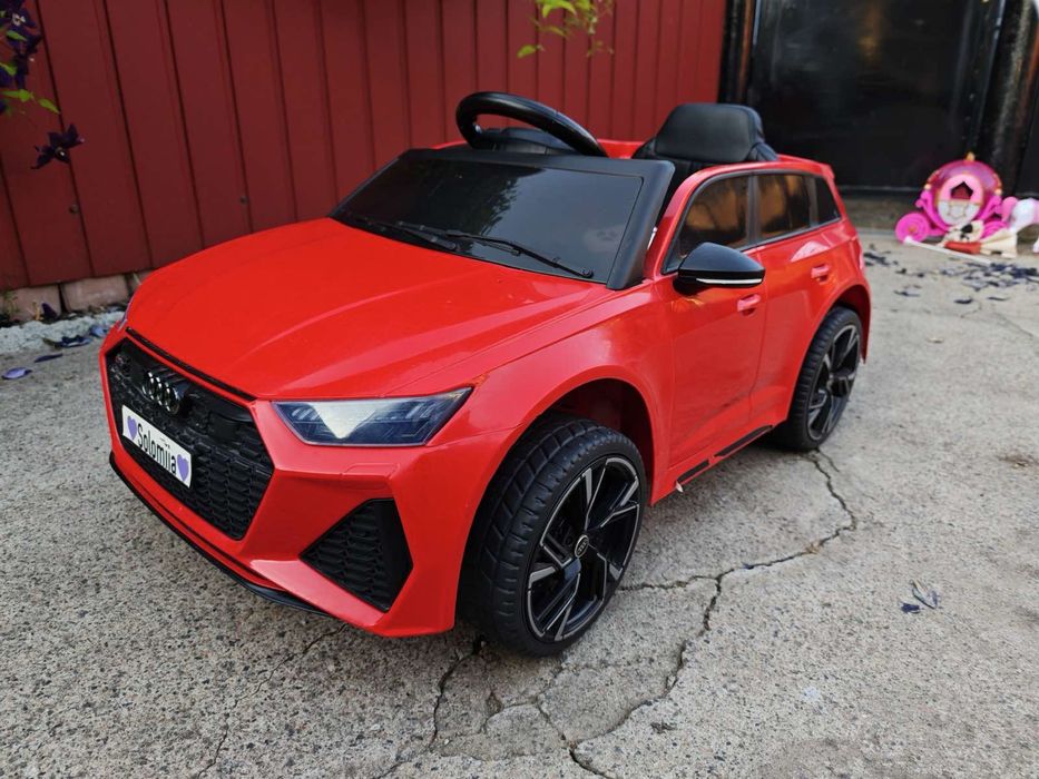 Дитячий електромобіль Audi RS6