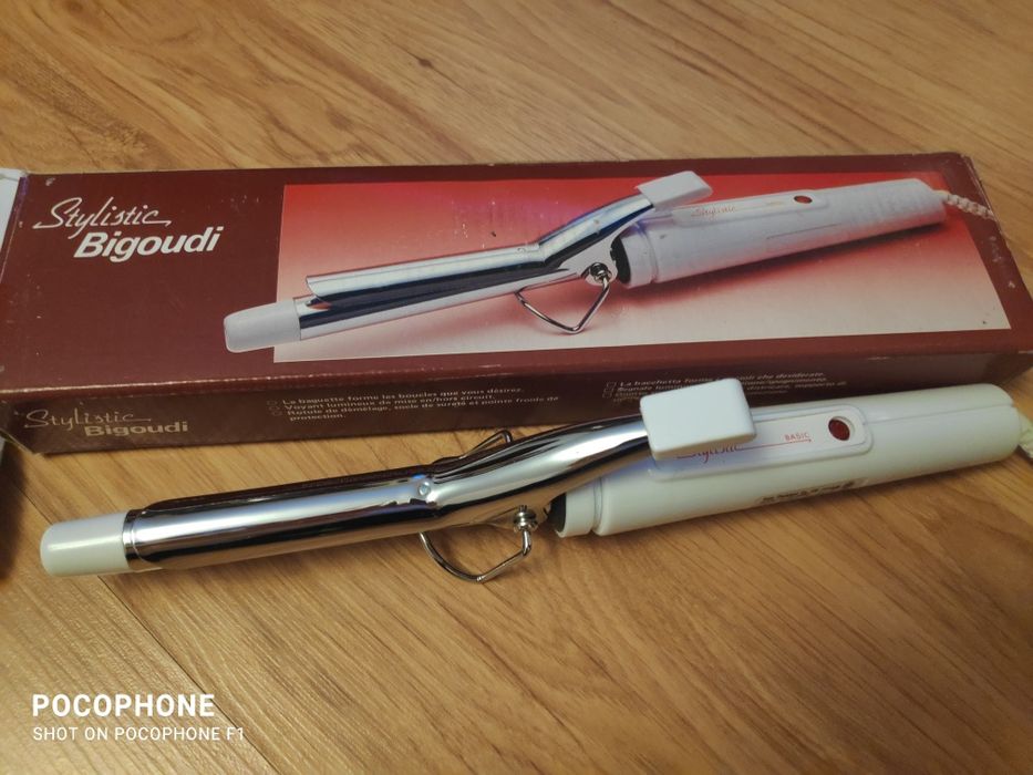 Lokówka do włosów.