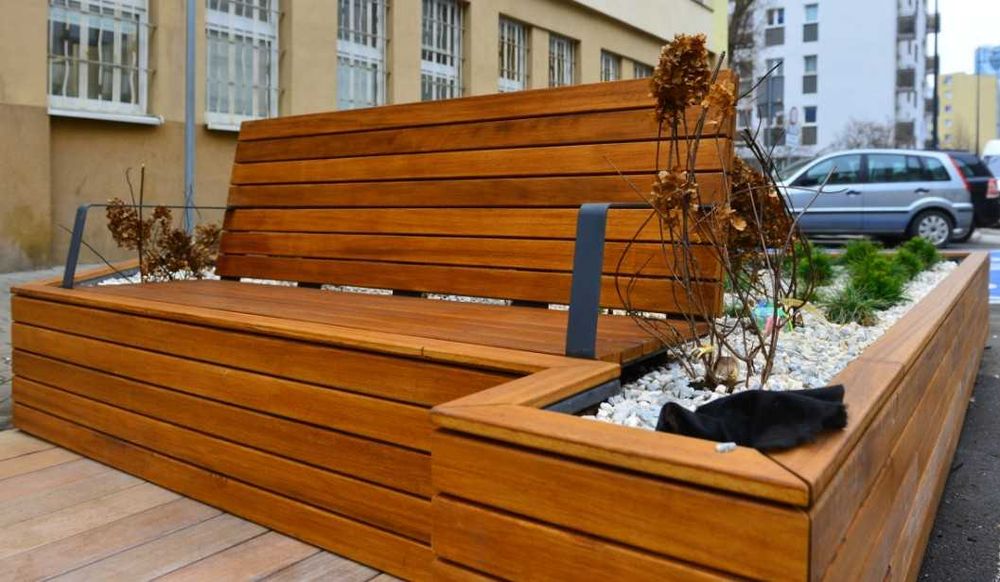 Ławka wypoczynkowa do ogrodu