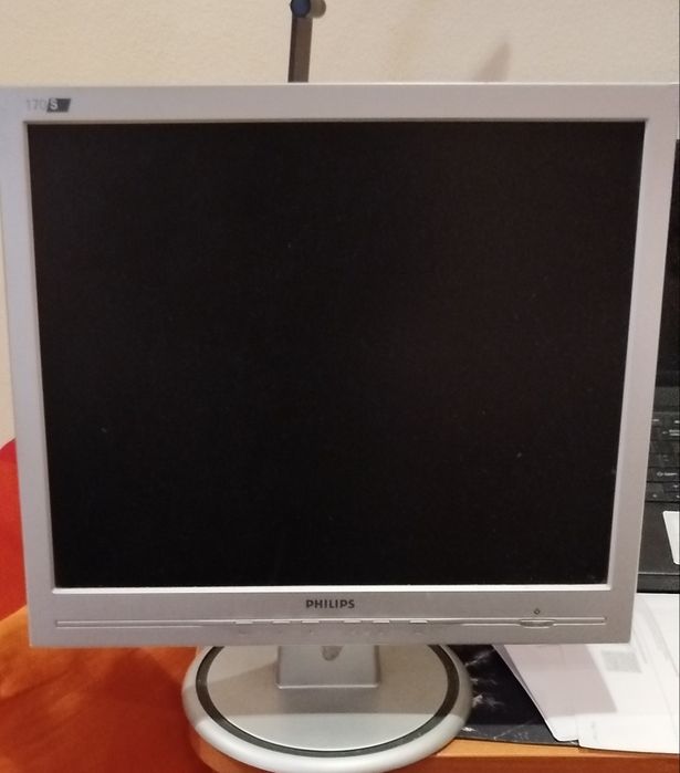 Monitor Philips 170S 17" – Funciona perfeitamente + cabos