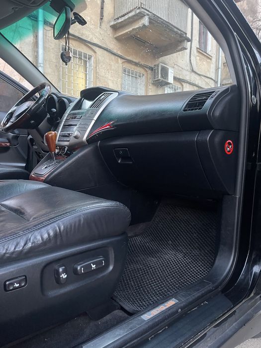 Продаю Лексус RX350