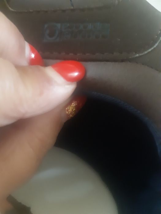 Sapatilhas N.41 em pele genuína . Coronel Tapioca