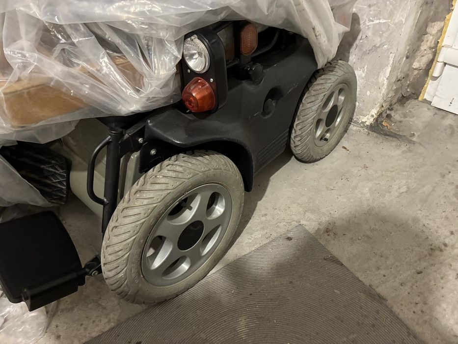 Электро кресло коляска Артём 220