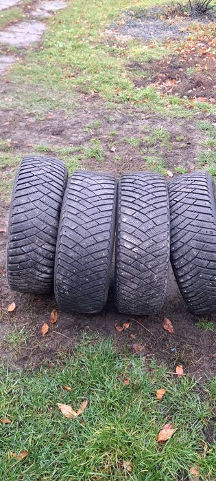 зимові шини GOODYEAR 215 65 16