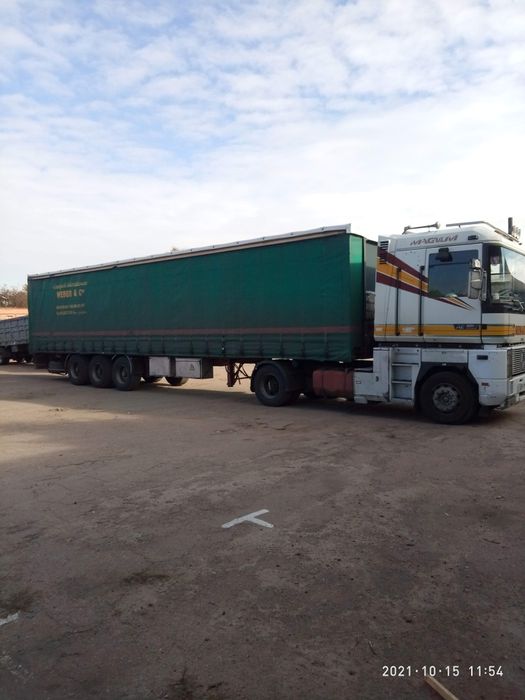 Продам машину тягач