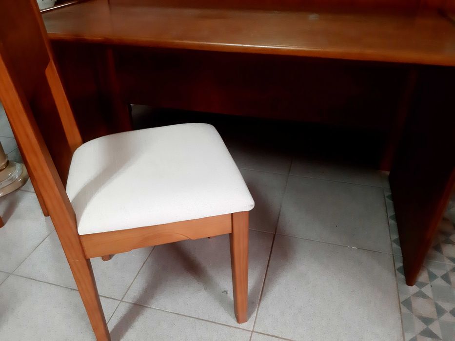 Secretária pinho mel maciça com cadeira