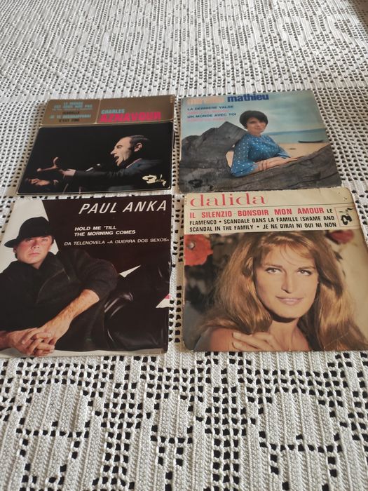 Vinyl Records423324915765749762