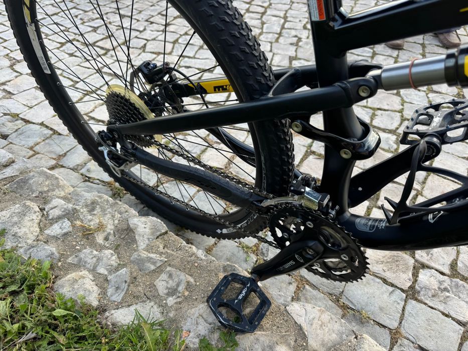 Bicicleta BTT Specialized