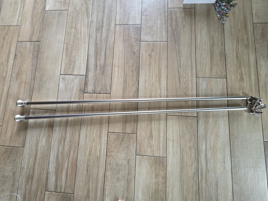 Karnisz aluminiowy  srebrny