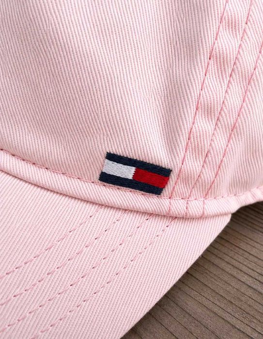 Czapka Tommy Hilfiger różowa daszek