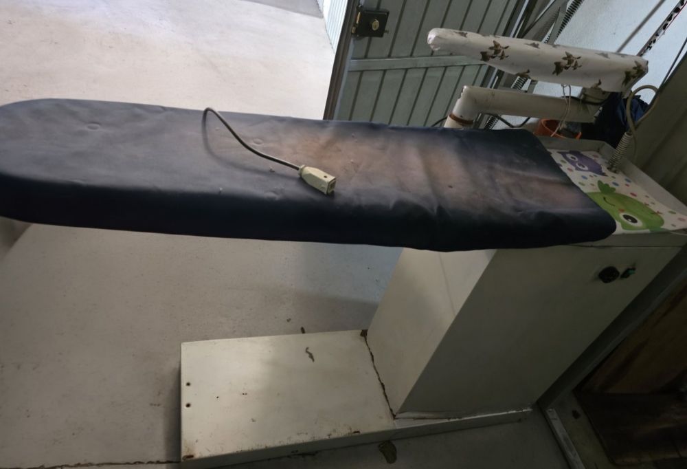 Tabua de engomar industrial