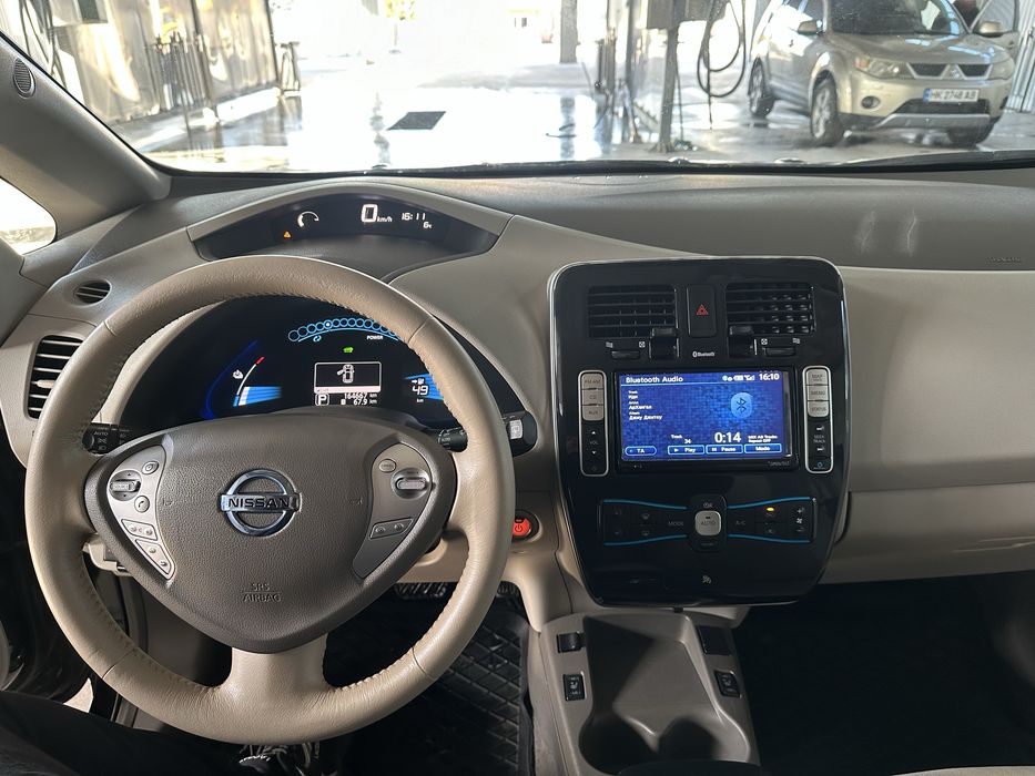 Оренда nissan leaf 40kwt (220км ходу) + Webasto