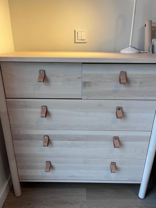 Cômoda Bjorksnas IKEA