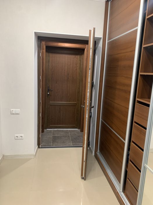 Здам окремий невеликий будинок у р-ні ботанічного саду зі всіма зручн.