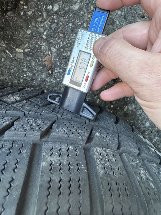 Шини зимові 225 55 R17 Runflat BMW Continental G30 G31 X1 X2 5er 3er