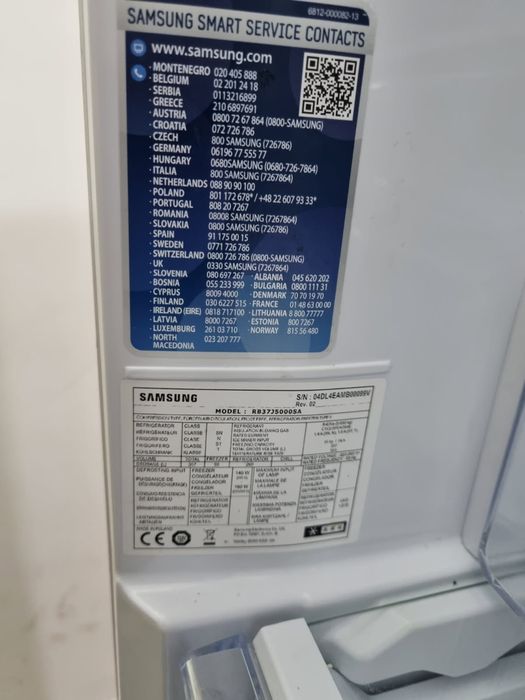 Lodówka Samsung RB37J5000SA