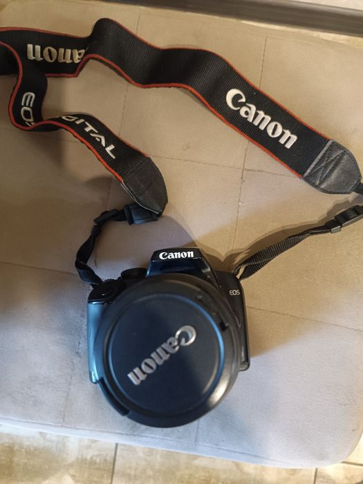 Canon 1000D. Продам