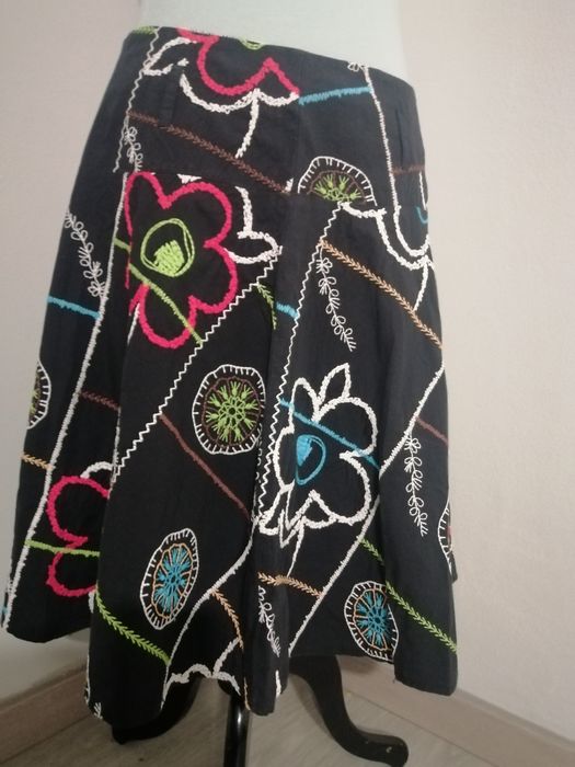 Saia rodada de senhora