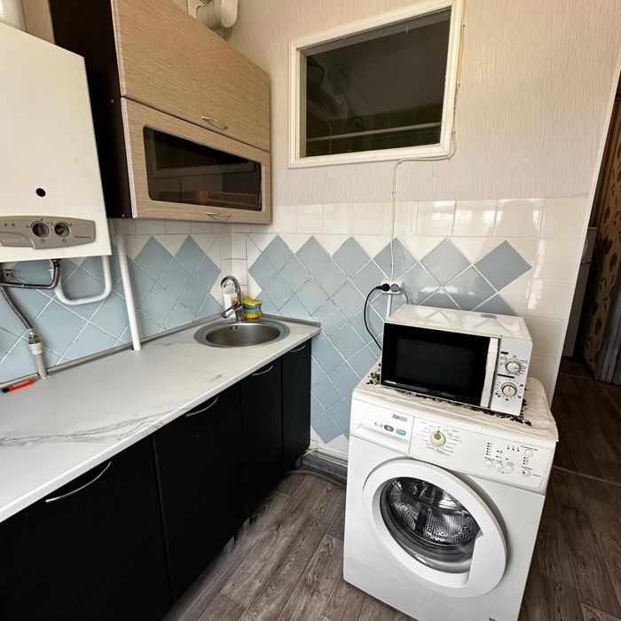 Сдам 3х комнатную квартиру,  район военкомата