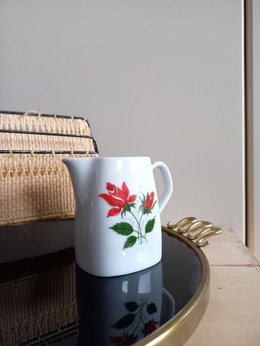 Mlecznik stary mały ozdobny z różą